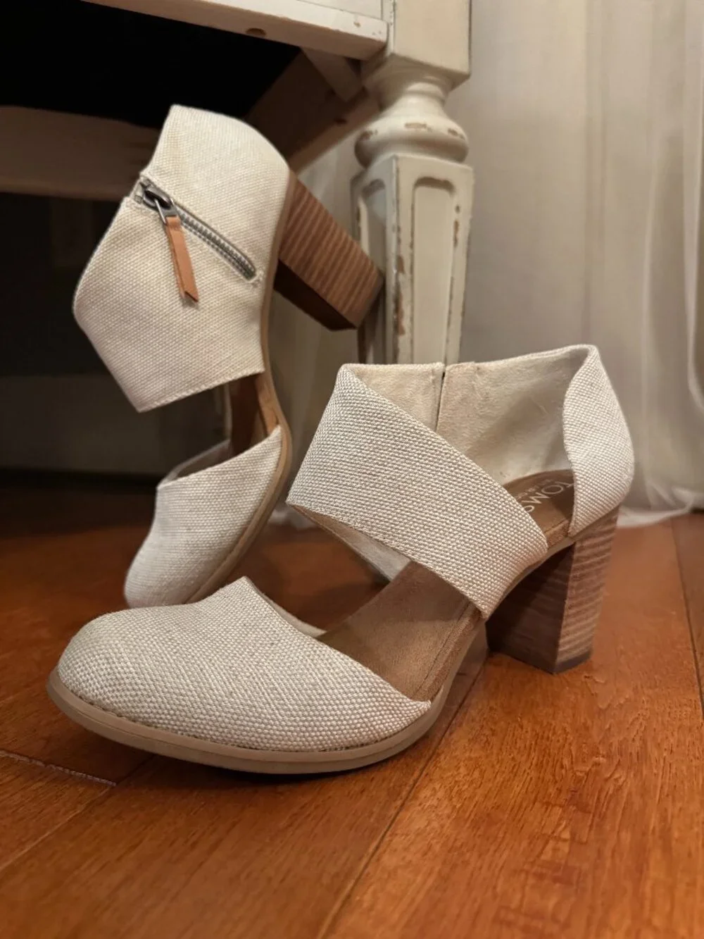 TOMS Milan Nova Block Heel Natural Canvas Shoes Size 9 Comfort Heel